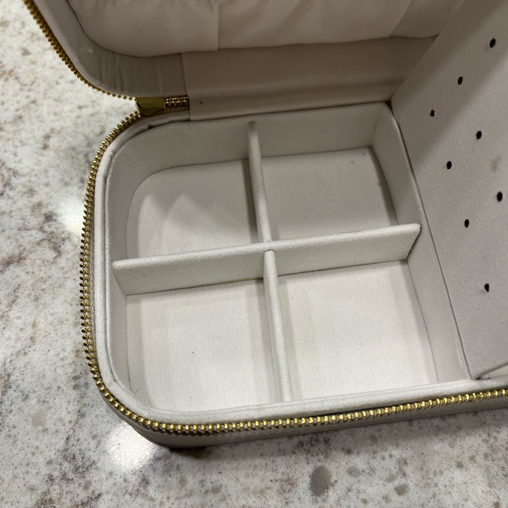 Large Accessory Organizer - Picture 7 of 7